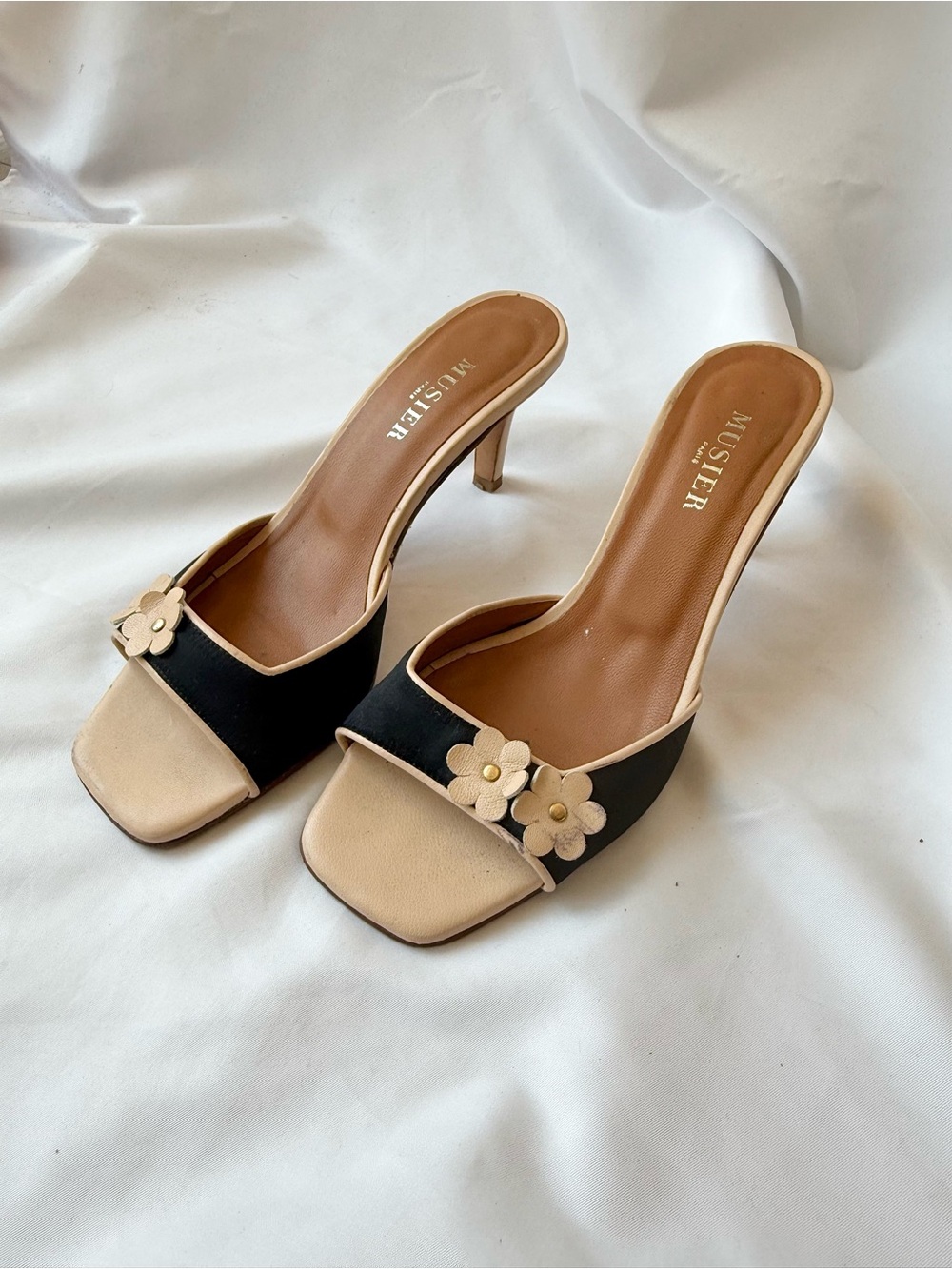 MUSIER Paris Floral Kitten Heel Mules